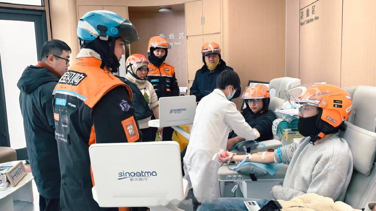 宁波热血骑士与工会双向奔赴暖人心近日，宁波海曙40余名外卖骑士在行业工会组织下