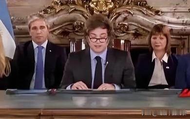 这是怕中国搞“军用”？米莱这操作属实是把我看笑了。德国之声12月23日晚消