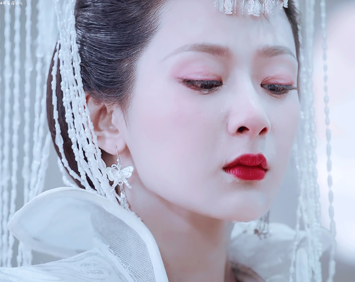杨紫香蜜沉沉烬如霜一句从未至今无人超越杨紫锦觅一句“从未”一直被模仿，至今无人超