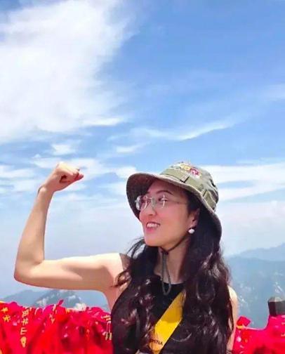 杨同学还是不服！二审上诉了市法院已经受理，二审程序正在进行。虽然舆论对她