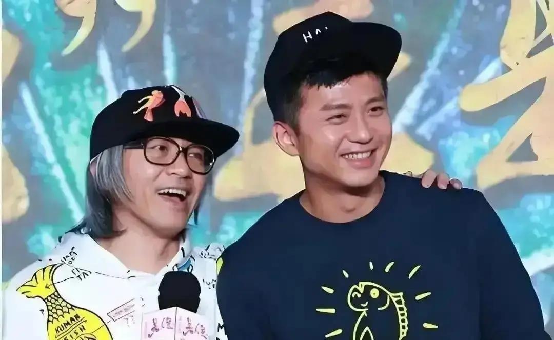 邓超等了一个月，没等到周星驰一个电话。他以为《美人鱼2》还能演，结果制片人回了两