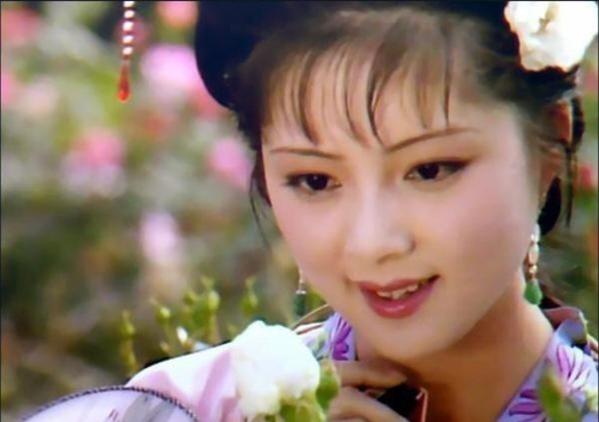 薛宝钗明明温婉通透，为何很多读者偏偏不喜欢她？提起《红楼梦》里的薛宝钗，论
