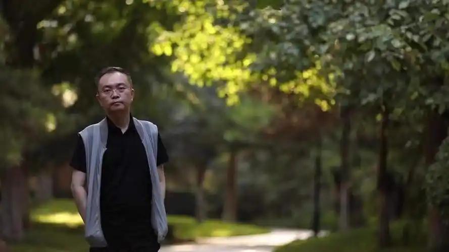 永不言败！可以不喜欢蔡磊，却不得不折服于他的百折不挠！抗“冻”六年的他已丧失语