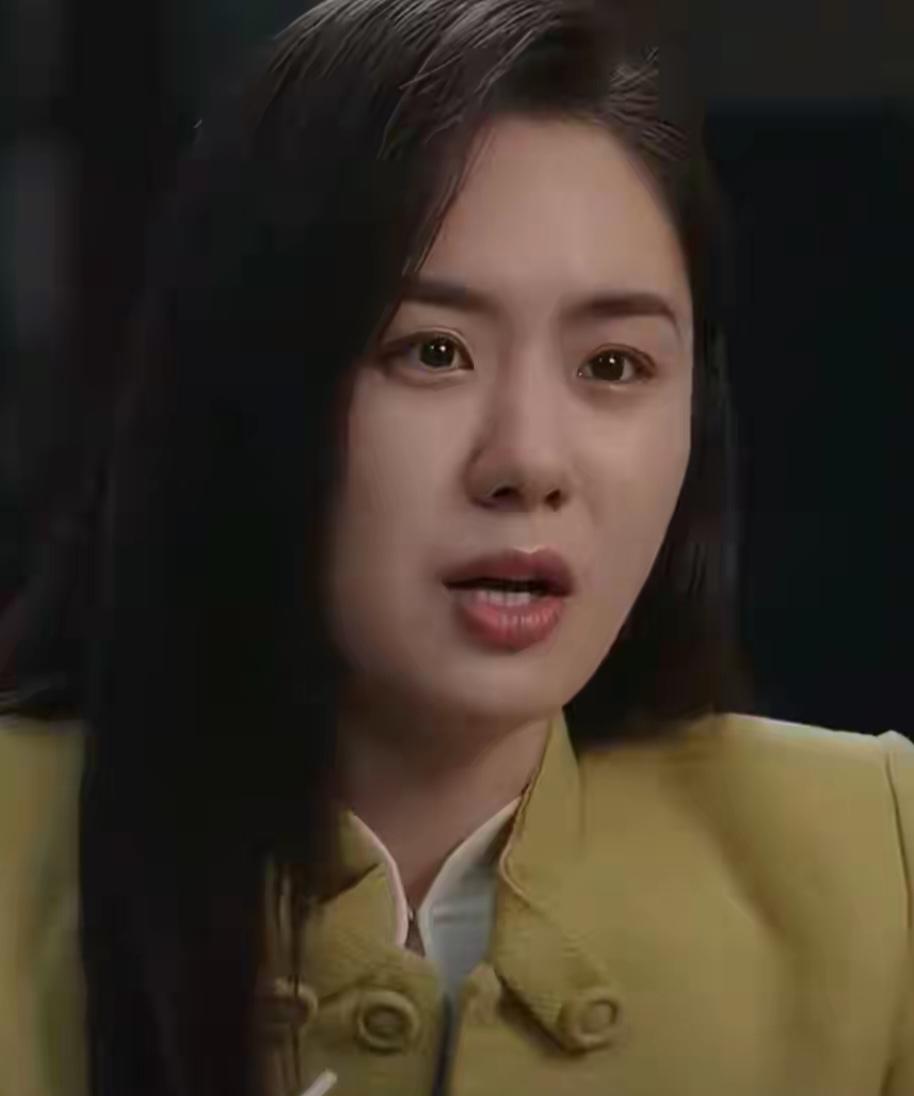 追剧《小城大事》朱媛媛饰演的高雪梅形象鲜活亮眼，她在剧里是一个泼辣能干的创业者