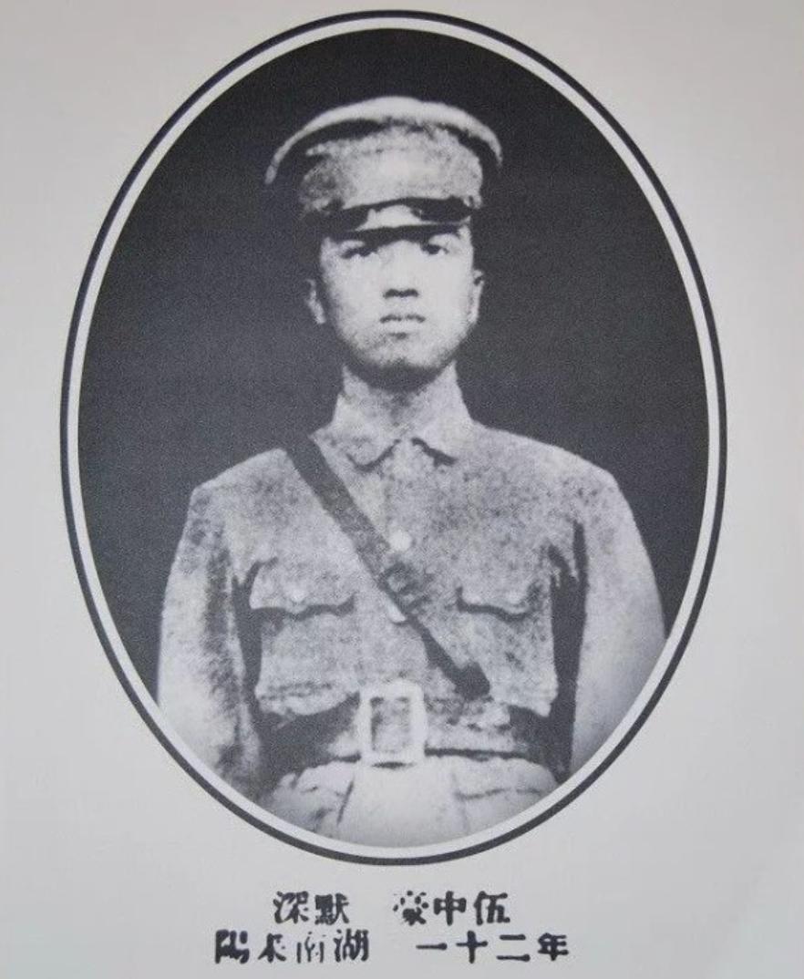 他是毛主席曾经的第一爱将：若他还活着，十大元帅可能要换位次。他是毛主席的得力干将