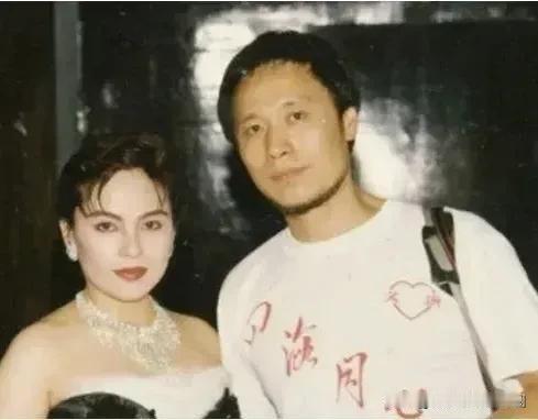 高大林愧对千百惠年仅62岁的台湾籍歌手千百惠在大陆病逝，而她曾经的挚爱、前夫