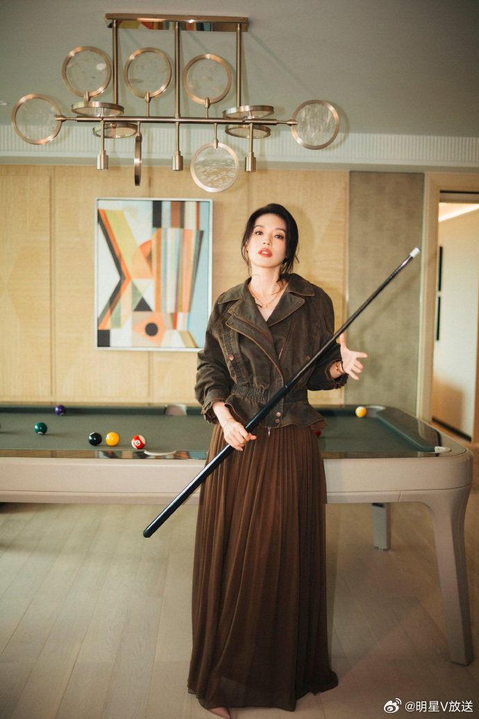 舒淇官宣代言小米汽车舒淇官宣新身份！她说常坐朋友的车，那种安静松弛的氛围让她很