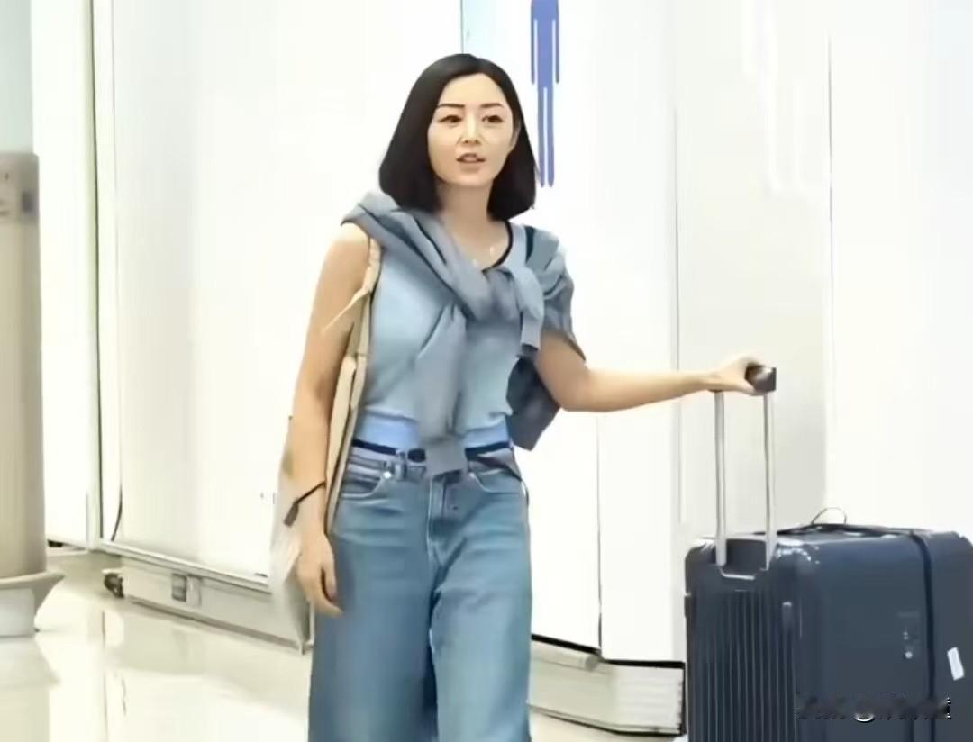 真的是风水轮流转！30年前，要是有一个内地明星获得了香港金像奖女主角，那绝对能