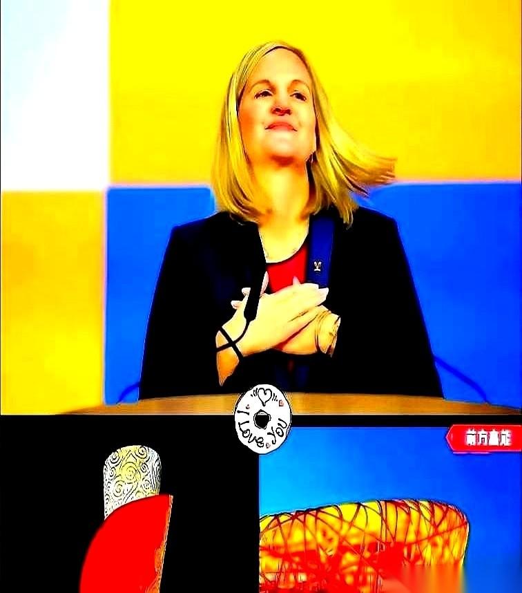 现在最尴尬的，估计就是国际奥委会了。满世界赔笑脸，求着人家办奥运，结果人家扭头