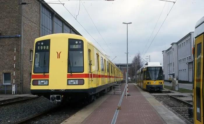 广州地铁1号线大西在德国老家的照片！广州地铁1号线A1型安达-西门子列车广州