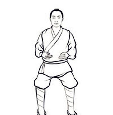 站桩不是打坐，是站着跟自己较劲。手心发麻、发烫、像有电在钻，不是幻觉，是血在走