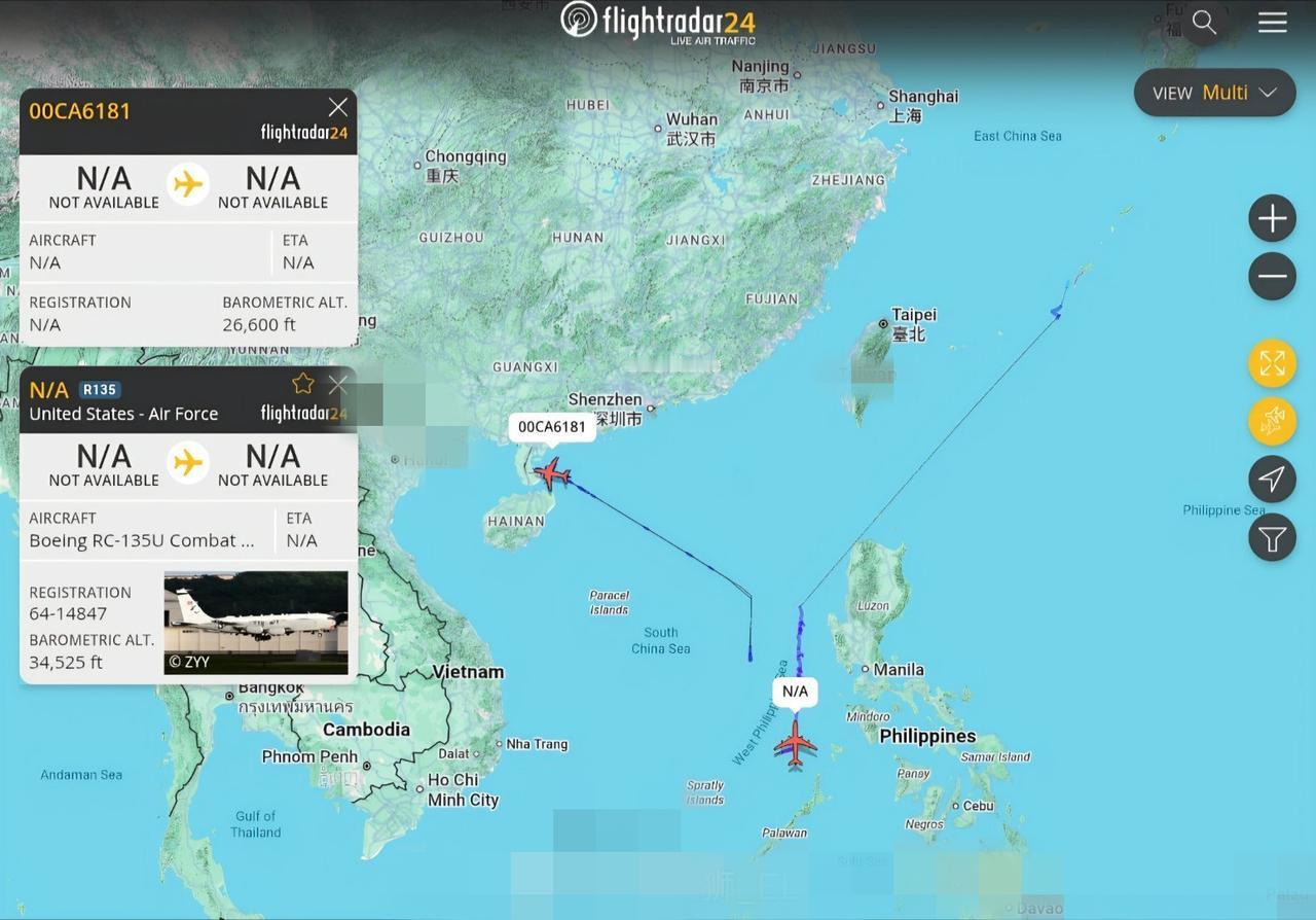 当地时间2026年2月2日，美军现役的两架RC-135U“战斗哨兵”战略侦察机，