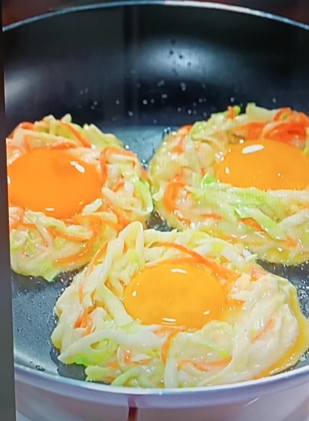 家有小学生，早餐得兼顾“快、营养、好吃”，我有好办法！像蔬菜鸡蛋软饼，5分钟就