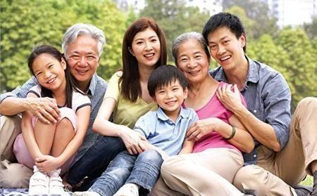 加拿大移民家庭的代际和解：孩子变西化，不是断裂是成长很多华人家庭移居加拿大多