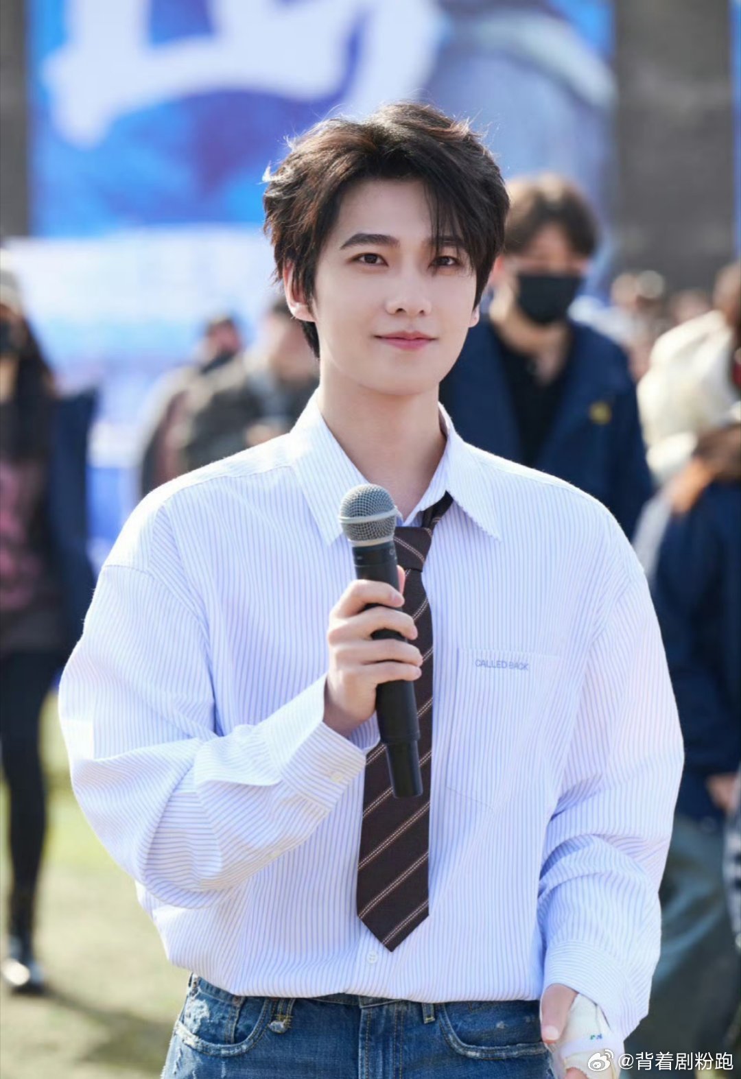 凡人修仙传年度人气改编ip杨洋《凡人修仙传》阅文ip盛典获得年度人气改编IP，太