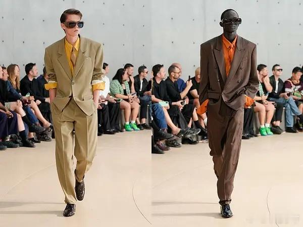 一款衣服同场活动借三个男艺人撞衫是可以的吗微博之夜红毯