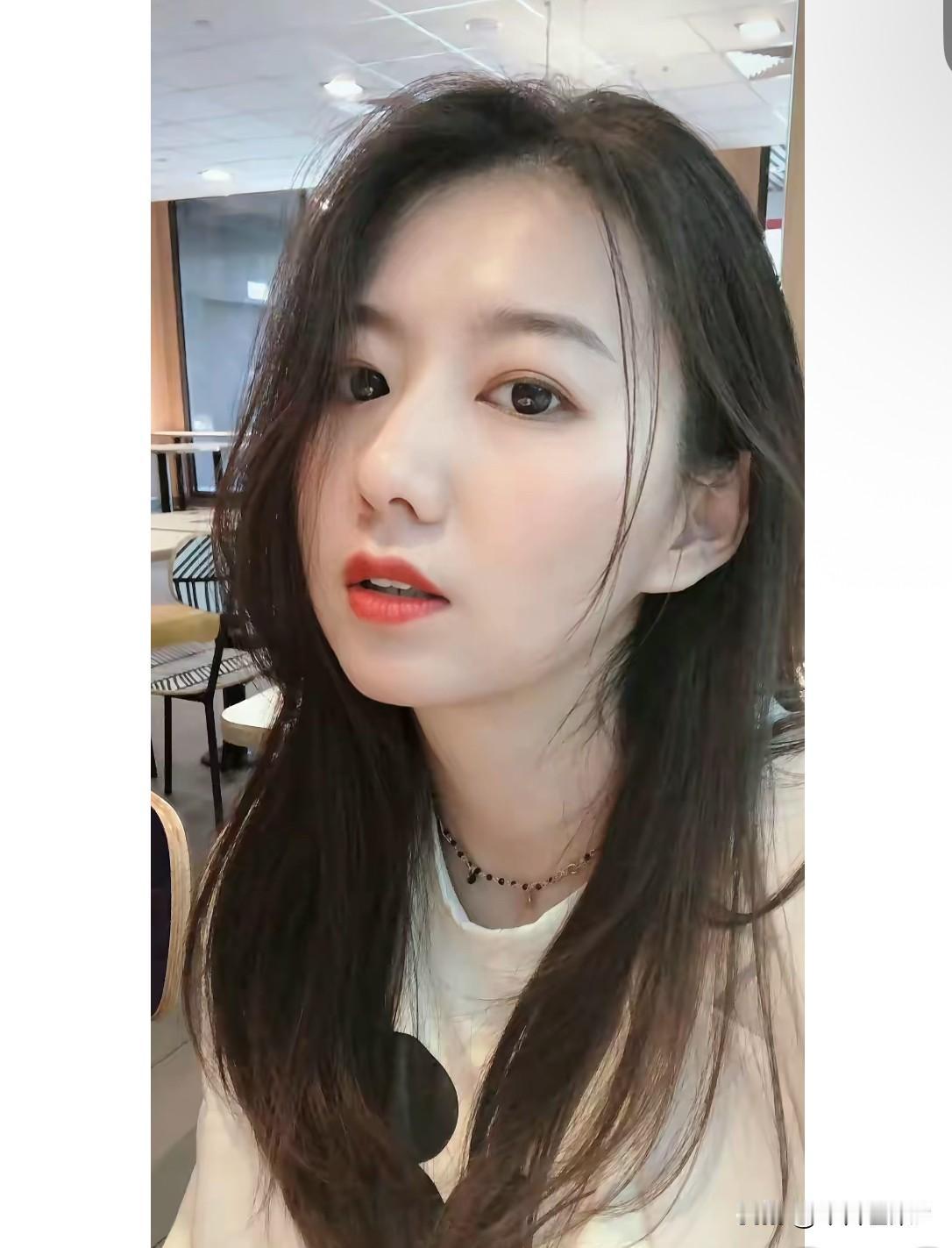 终于等到张雪峰的前妻李丽婧发声了！李丽婧讲的很明白了，钱、信托，将来奶奶的一切也