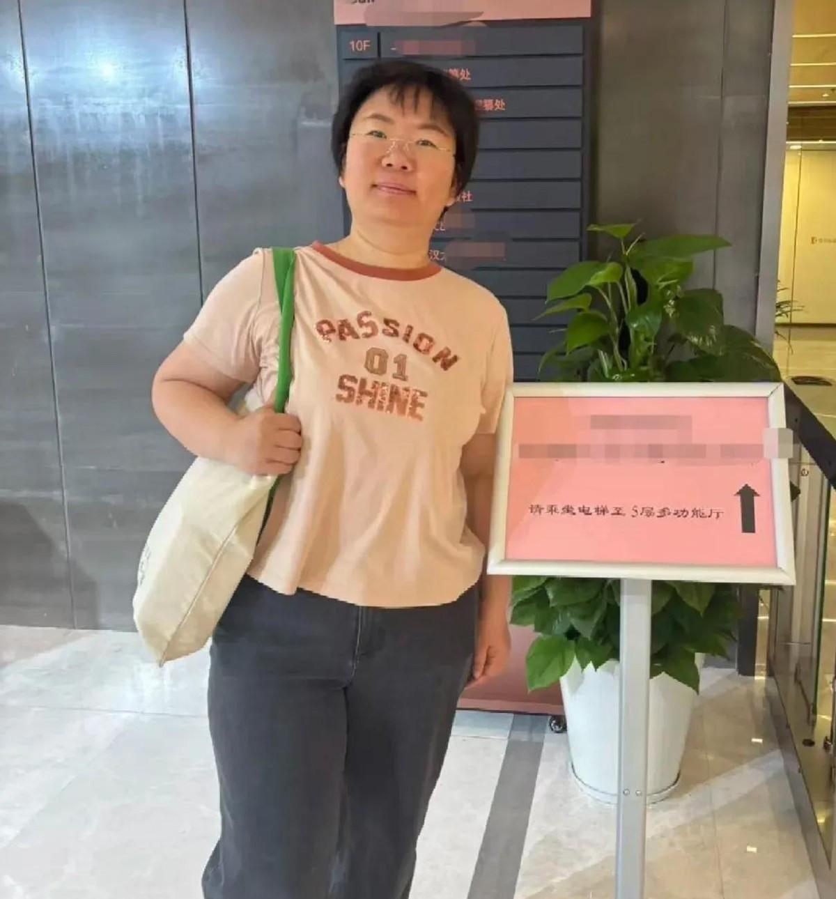 “中年妇女怎么才能避免被老公xianqi？”这是今天跟老公一起出门，他顺手帮