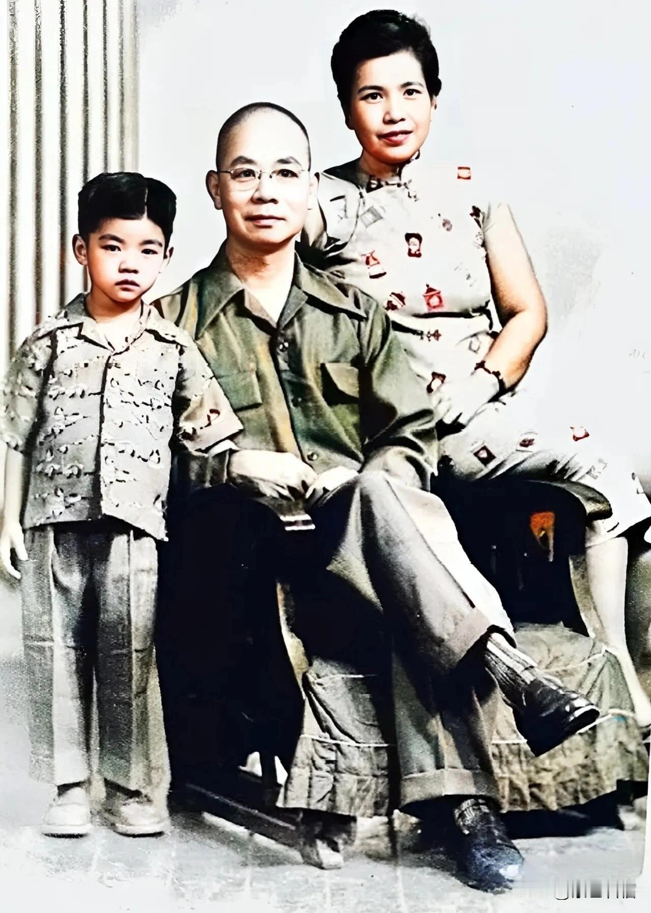 万万想不到，吴石将军留给子女的最宝贵遗产竟然是这个。1950年，