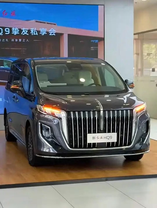 全新红旗H9从豪华、性能、动力形式、智能、安全五大方面焕新升级。  国...