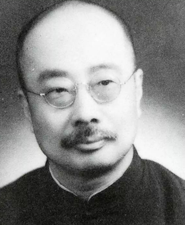 周作人因当汉奸被判枪毙，被胡适等人救下，改判坐牢，49年出狱后曾决定去台湾，后写