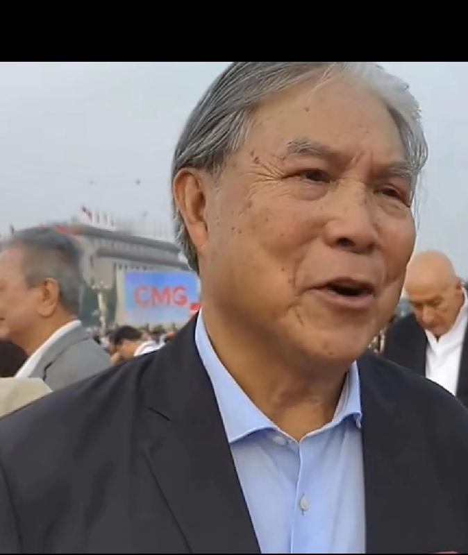 霍震霆，太激动了！9月3日，香港知名爱国人士霍震霆受邀参加抗战胜利日大阅兵，