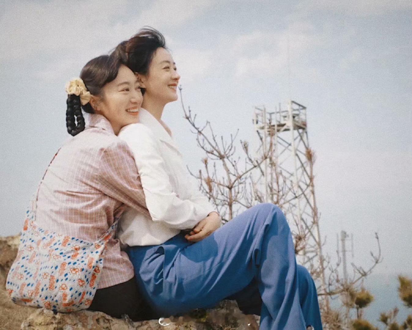 赵丽颖这组剧照好有感觉，年代感十足