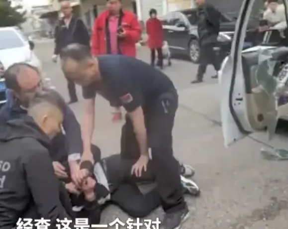 注意了，男人至死是少年，遇见美色很难抵住诱惑。这不湖南株洲就抓获了一个4人“仙人