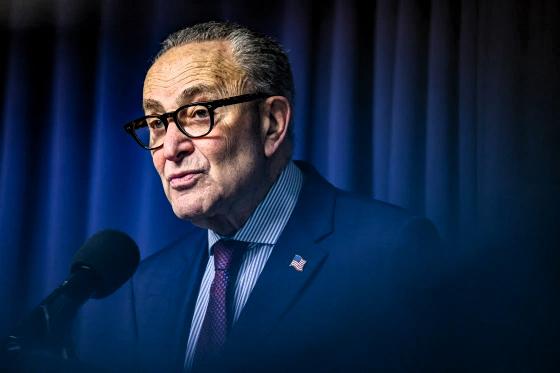 觉醒的美国人的心声：“请仔细想想这一点：华盛顿的那535个人竟然自认为有权掌控3