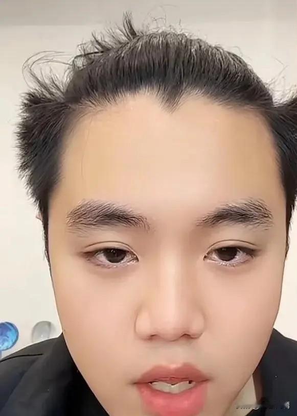两个儿子真有才，全部都是影视科班毕业的！王小利的两个儿子，分别是长子王亮、
