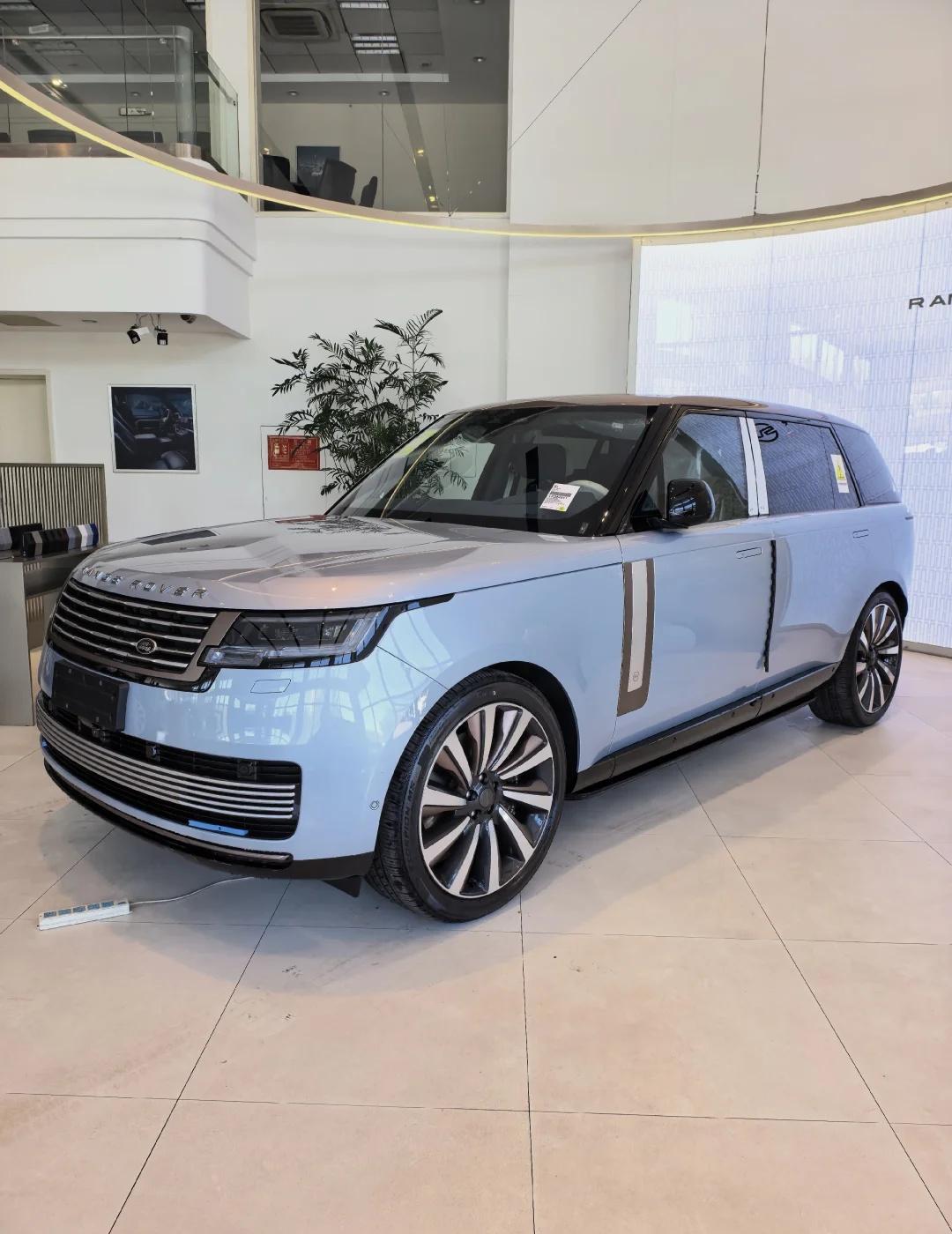 揽胜SV4.4T