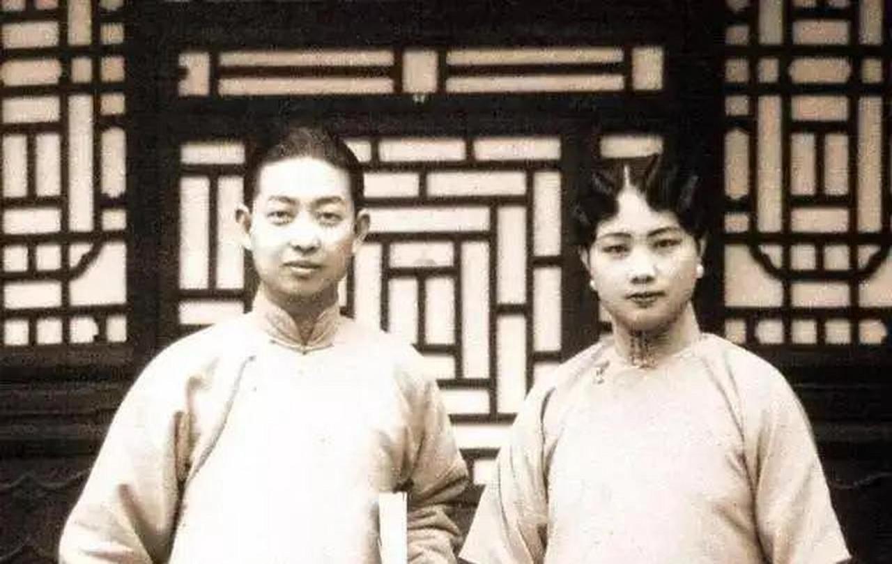 1921年，27岁的梅兰芳娶16岁的福芝芳，娶亲当晚，他没有入洞房，转身去了原配