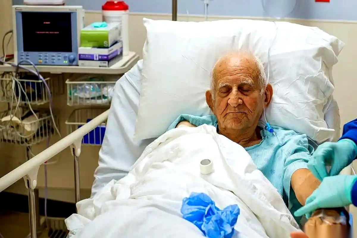 求你了，别再给你家病人炖那碗油腻腻的汤了。看着他瘦，就拼命塞肉、灌补品，你那不