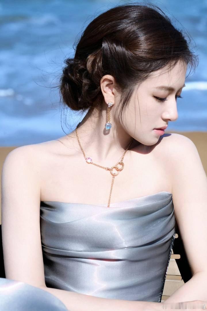 红气养人是真的，李兰迪今年的成绩每一步都能打越来越意气风发的妹妹