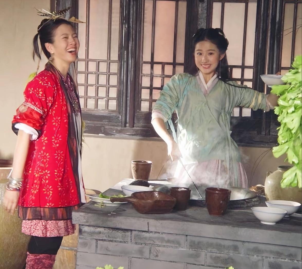 第一次看到这张，好可爱的两个小女孩[大笑]​​​