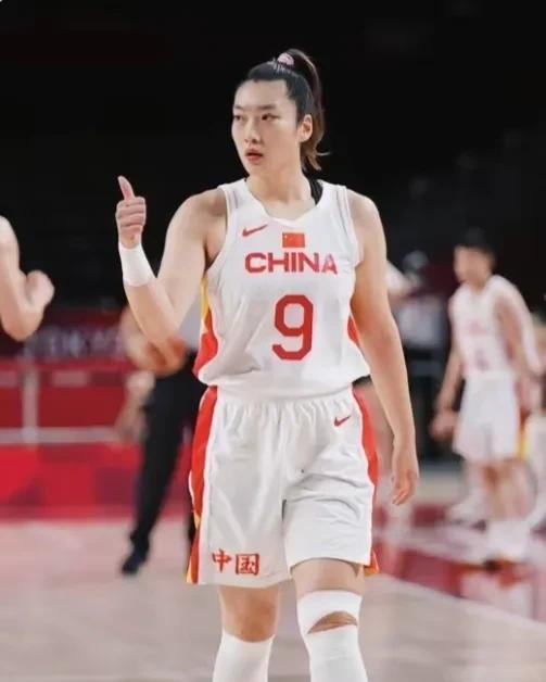 30岁李梦遭国家队冷落？亚洲杯成最后救赎机会，宫鲁鸣态度引热议！