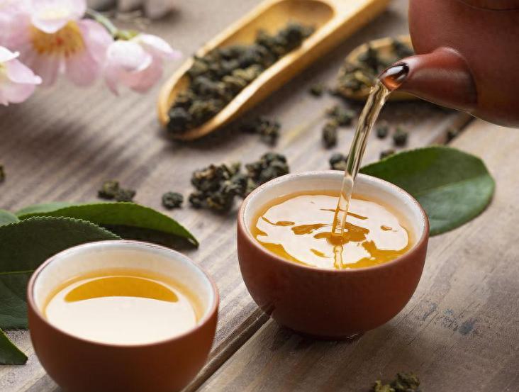 74岁大爷，天天2杯茶，坚持15年从未动摇，现在哭着吃下3个苦头喝茶在中国老