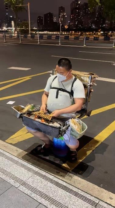 强者从不抱怨环境