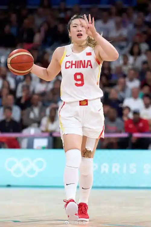 宫鲁鸣不待见，李梦闷声发大财！此处不养爷，自有养爷处！宫鲁鸣不待见李梦，拒李梦于