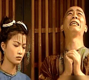 周星驰只给他四个字，陈小春就演活了韦小宝。当年拍《鹿鼎记》，主角原定黄日华。陈小春硬是去争，争来了又
