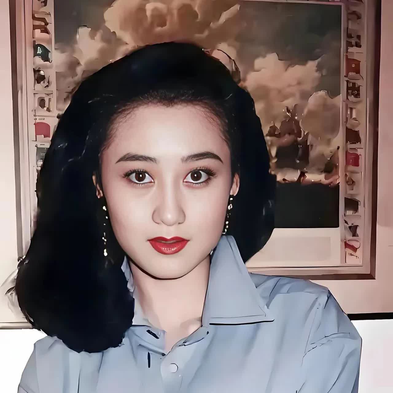 利智年轻时有多漂亮，难怪让李连杰大师一见倾心，看一看这一组美丽的瞬间：利智魅力十