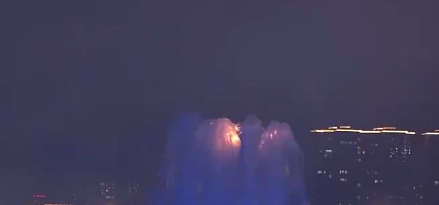 神奇，成都世运会的水火炬是什么做的？成都世运会的这个点火仪式是冒了风险的，两