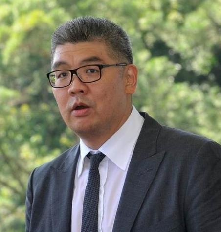 真有这么穷吗？连胜文把车都卖了！连胜文卖车这件事有意思。他说国民党太穷