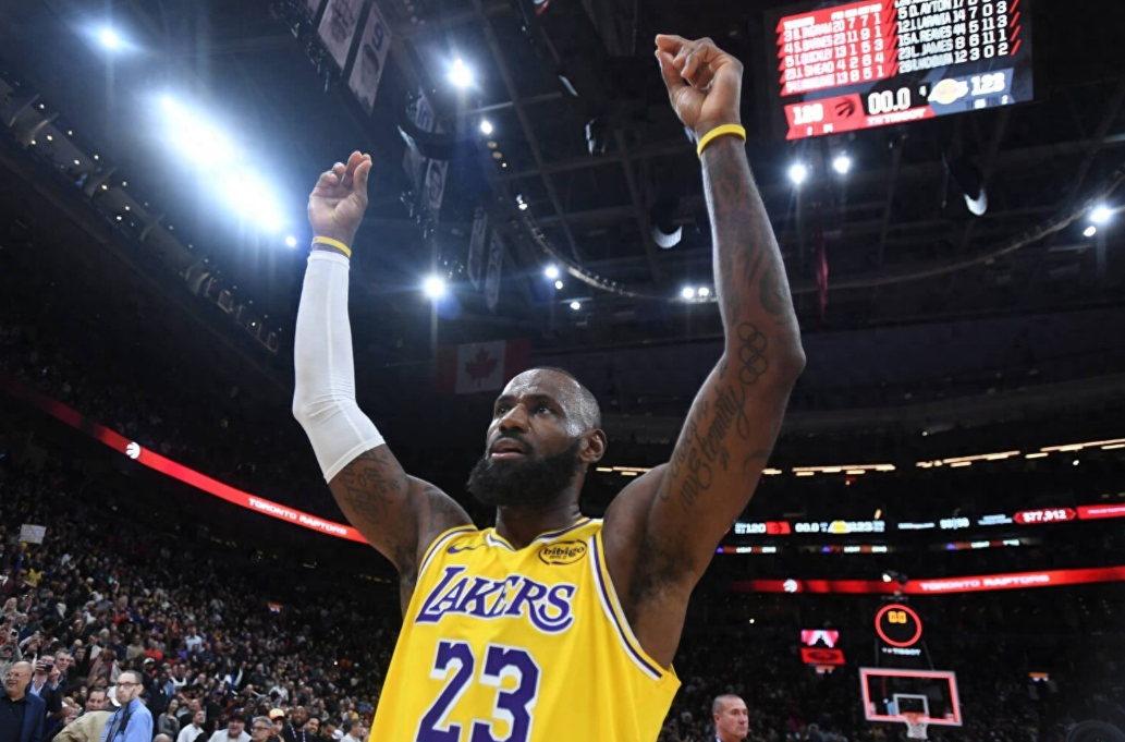 近日，前NBA最佳第六人路易斯-威廉姆斯最近接受了的采访，他在采访中表示，勒布朗