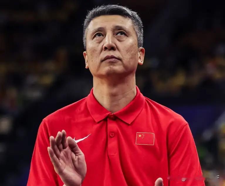 彻底颠覆！男篮放弃冲亚运金牌！2大超新星惨遭剔除，郭士强真敢赌！谁也没想到！