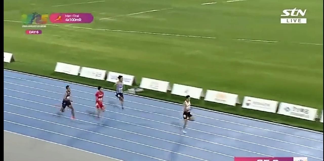 中国男子4乘100米之败，看似是第三，第四棒交接失误影响了速度，其实深层次的分析