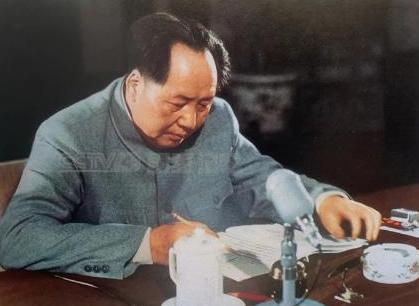 1957年，毛主席游泳过后，患上了重感冒，随行的保健医生束手无策，山东省委介绍了