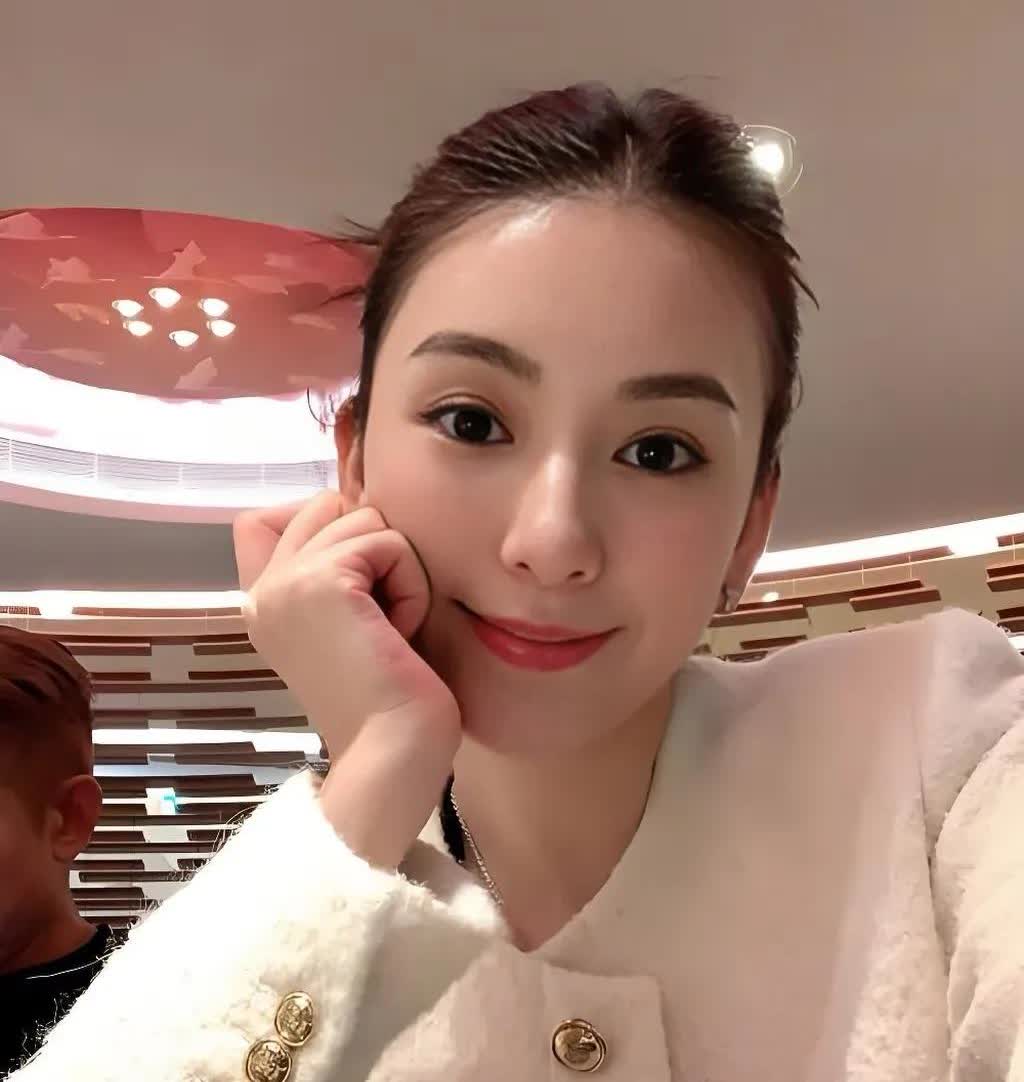 终于知道郭富城为什么会娶方媛了，不是因为她嫩，也不是她报了名媛课程，而方