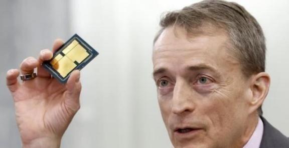 光刻机巨头阿斯麦公司的总裁曾断言“在高端芯片领域，中国要比美国落后十年！”，谁知