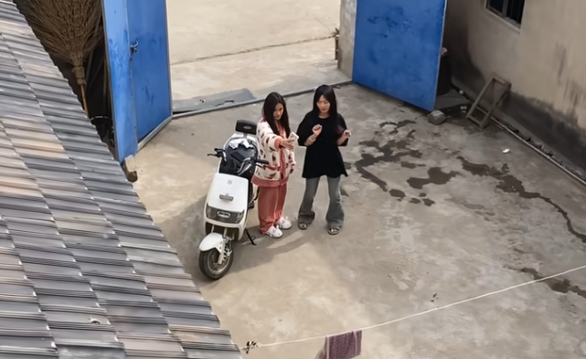 自从找了个精神小妹当对象家里隔三差五的就来精神小妹找我对象玩